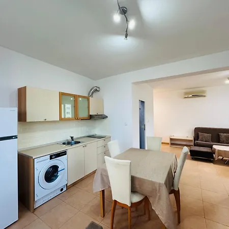 Sunny Hause 106 One Bedroom Slantschew brjag