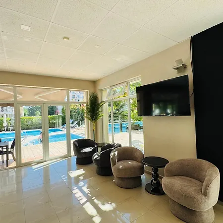 Sunny Hause 106 One Bedroom Slantschew brjag